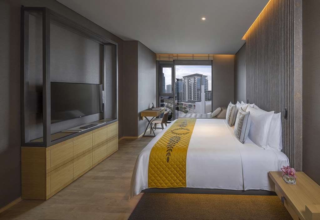 The Residences Caesars Palace Bluewaters