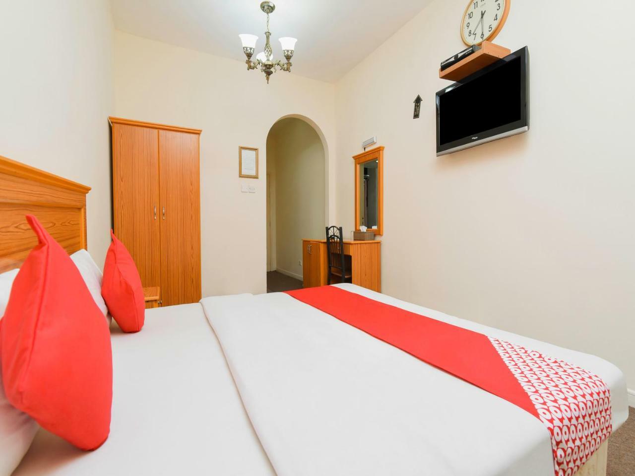 Oyo 159 Sports Piaza Hotel