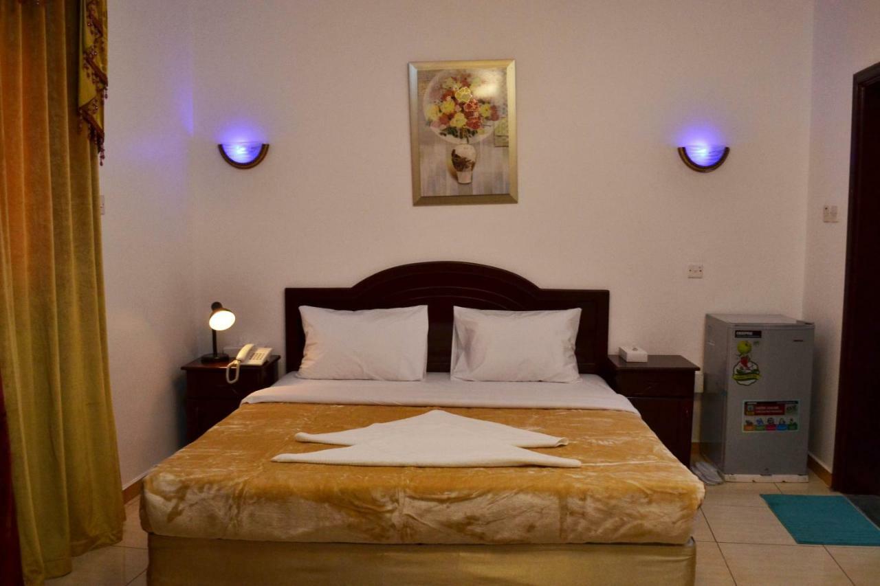 Hotel Taj Al Baraha L.l.c *