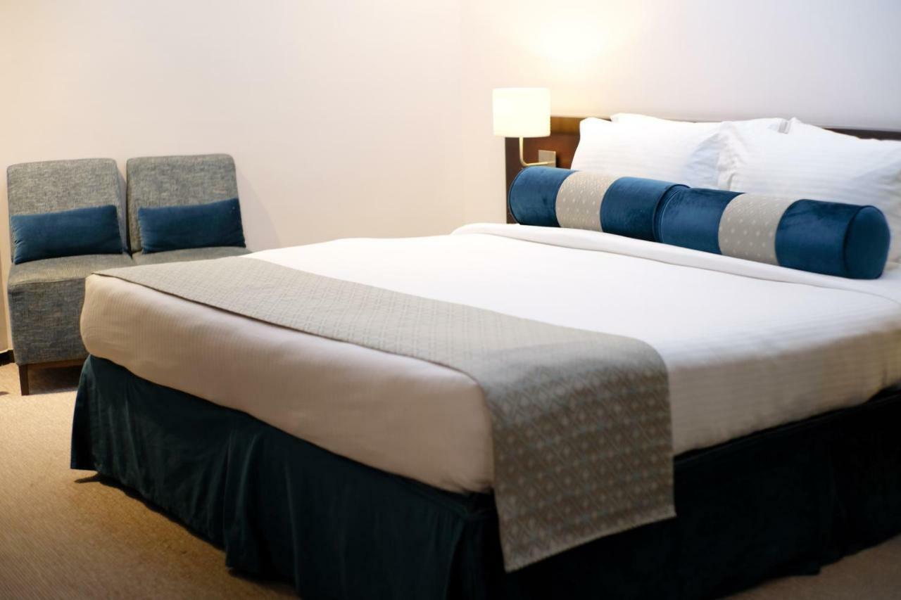 Apart Otel Signature And