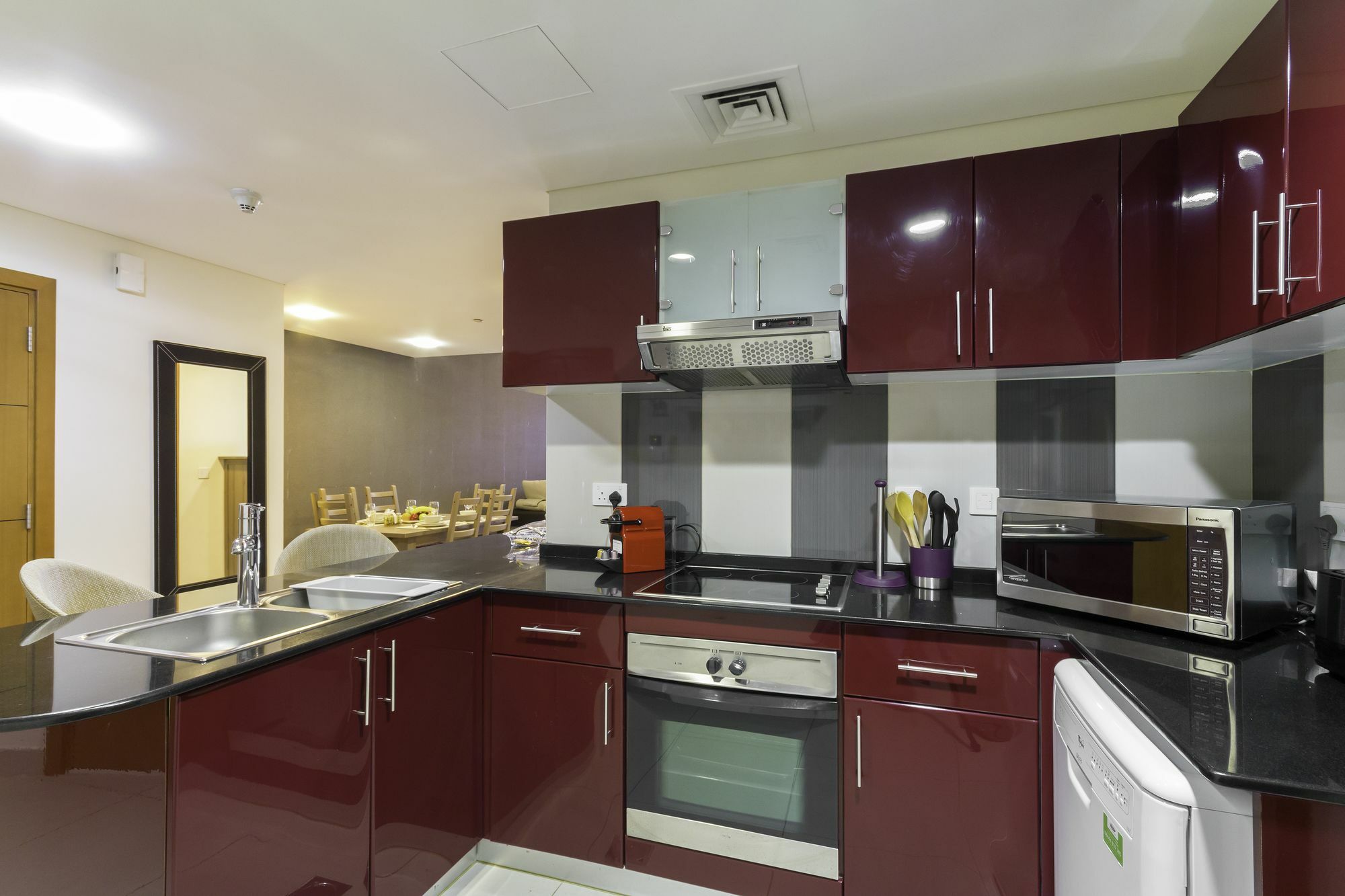 Maisonprive Homes - Ocean Heights * Dubai