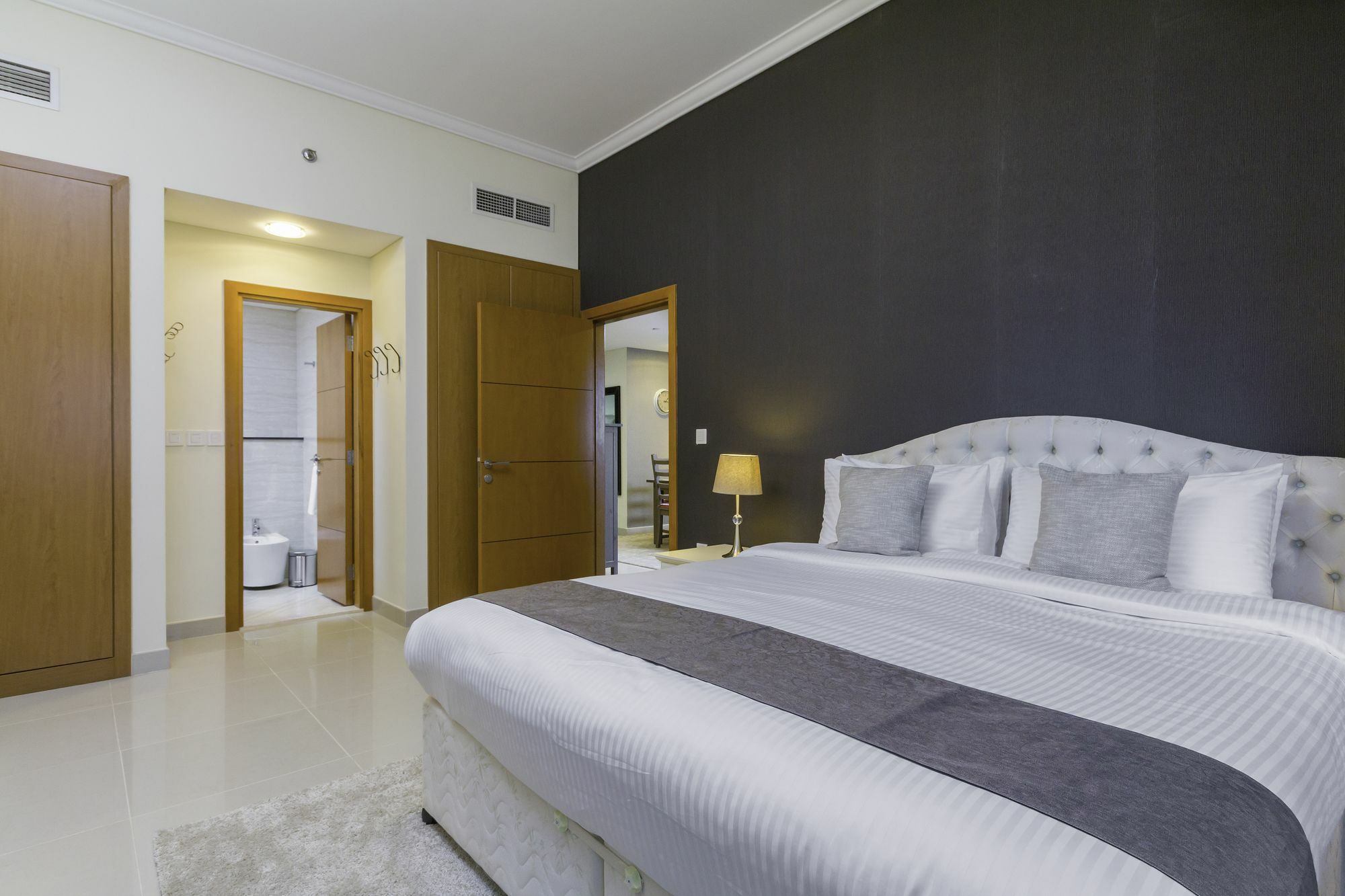 Maisonprive Homes - Ocean Heights Apartment *