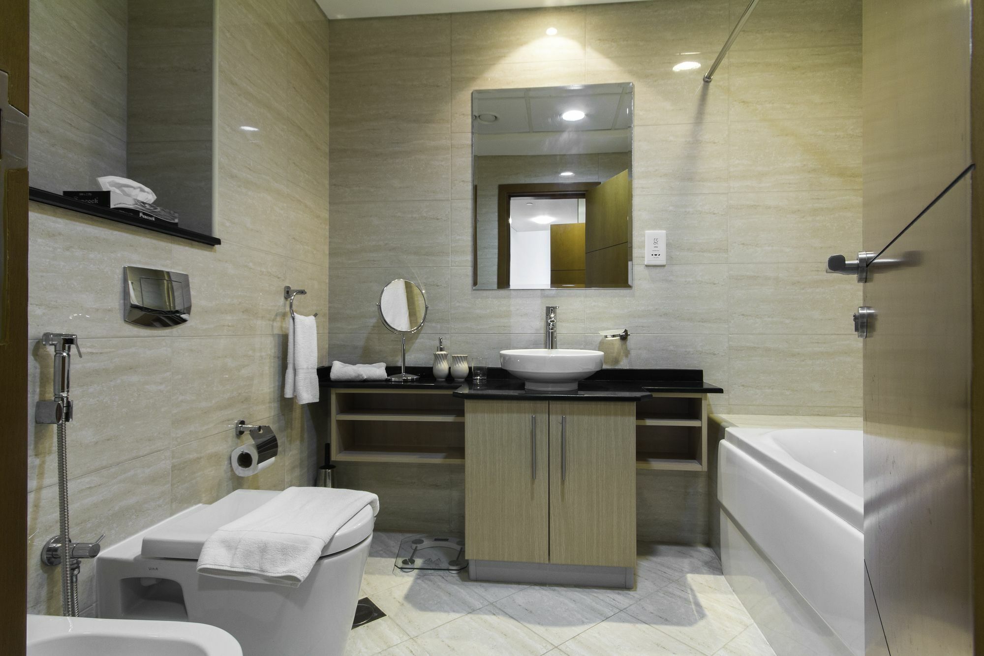 Maisonprive Homes - Ocean Heights Apartment Dubai