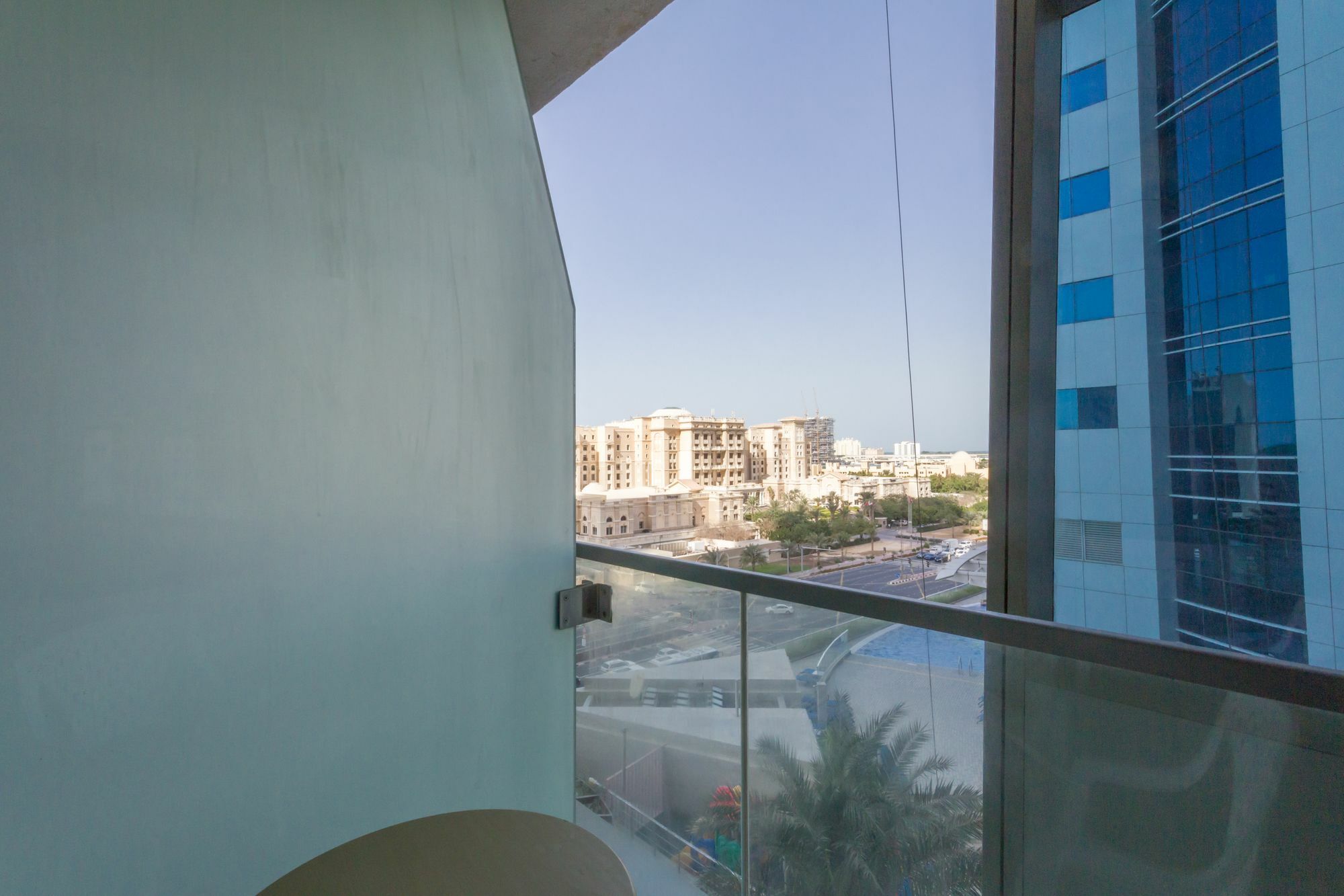 Maisonprive Homes - Ocean Heights Apartment