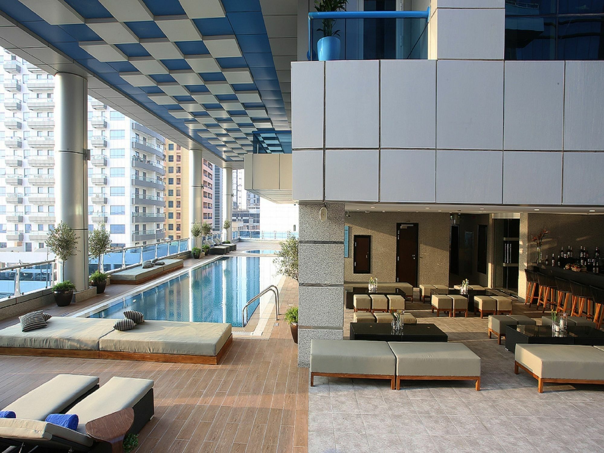 Hotel Ramada By Wyndham Barsha Heights