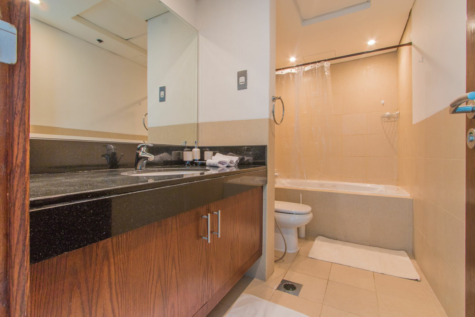 Dhh - 8 Boulevard Walk Dubai