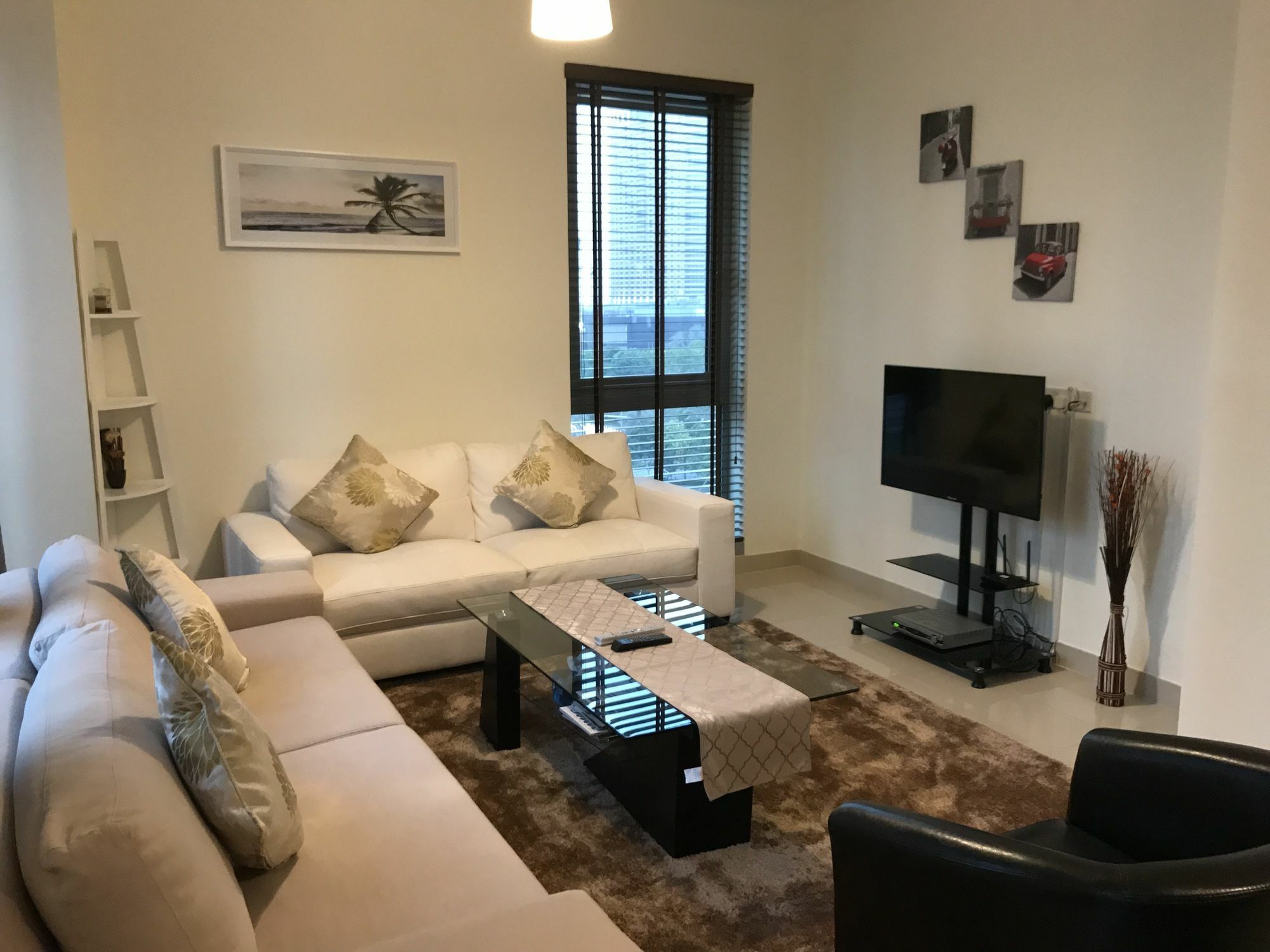 Yanjoon Homes - Standpoint Tower Apartment Dubai