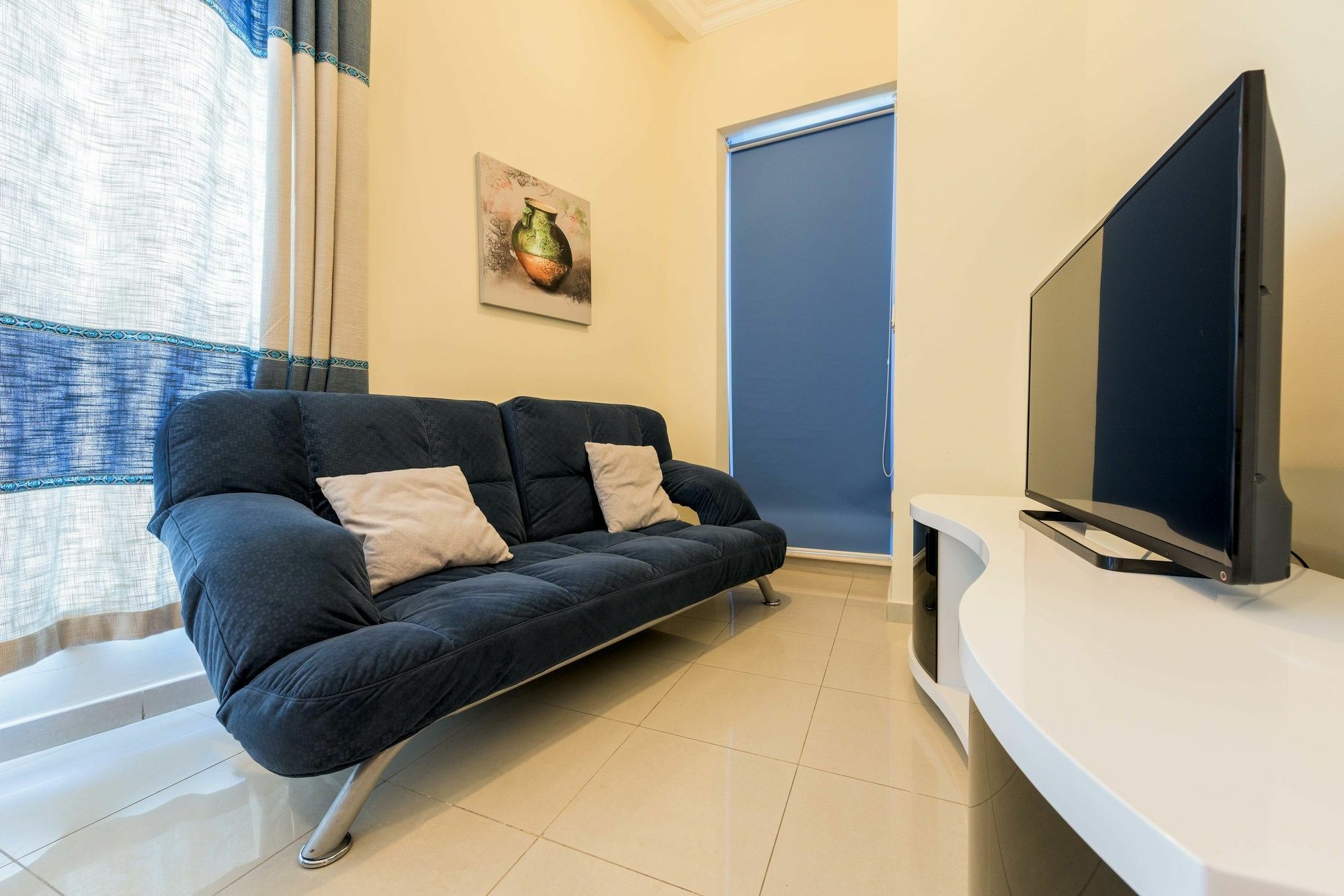 Apartment Dhh - Cozy And Bright Studio, Bay West Tower
