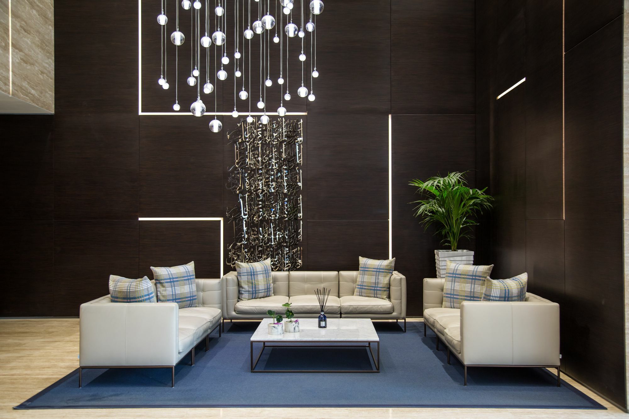 Higuests - Marina Arcade * Dubai