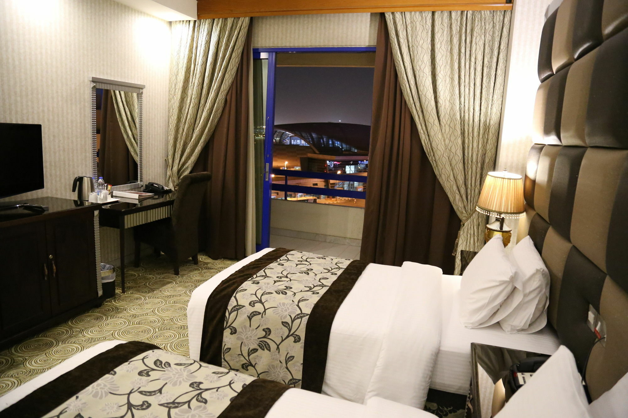 Abjad Grand 4*