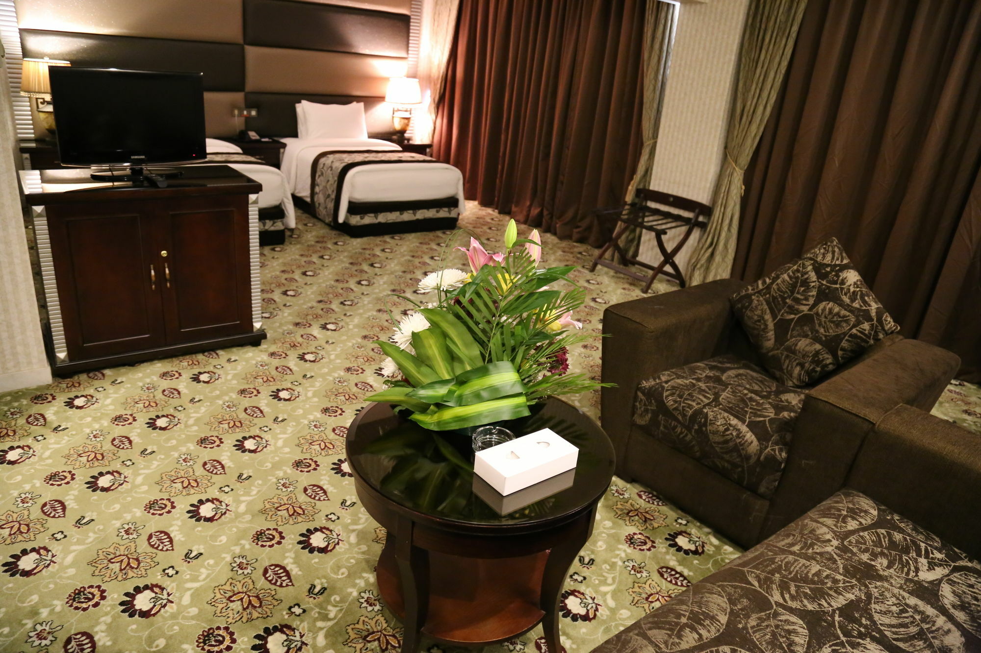 Abjad Grand 4*