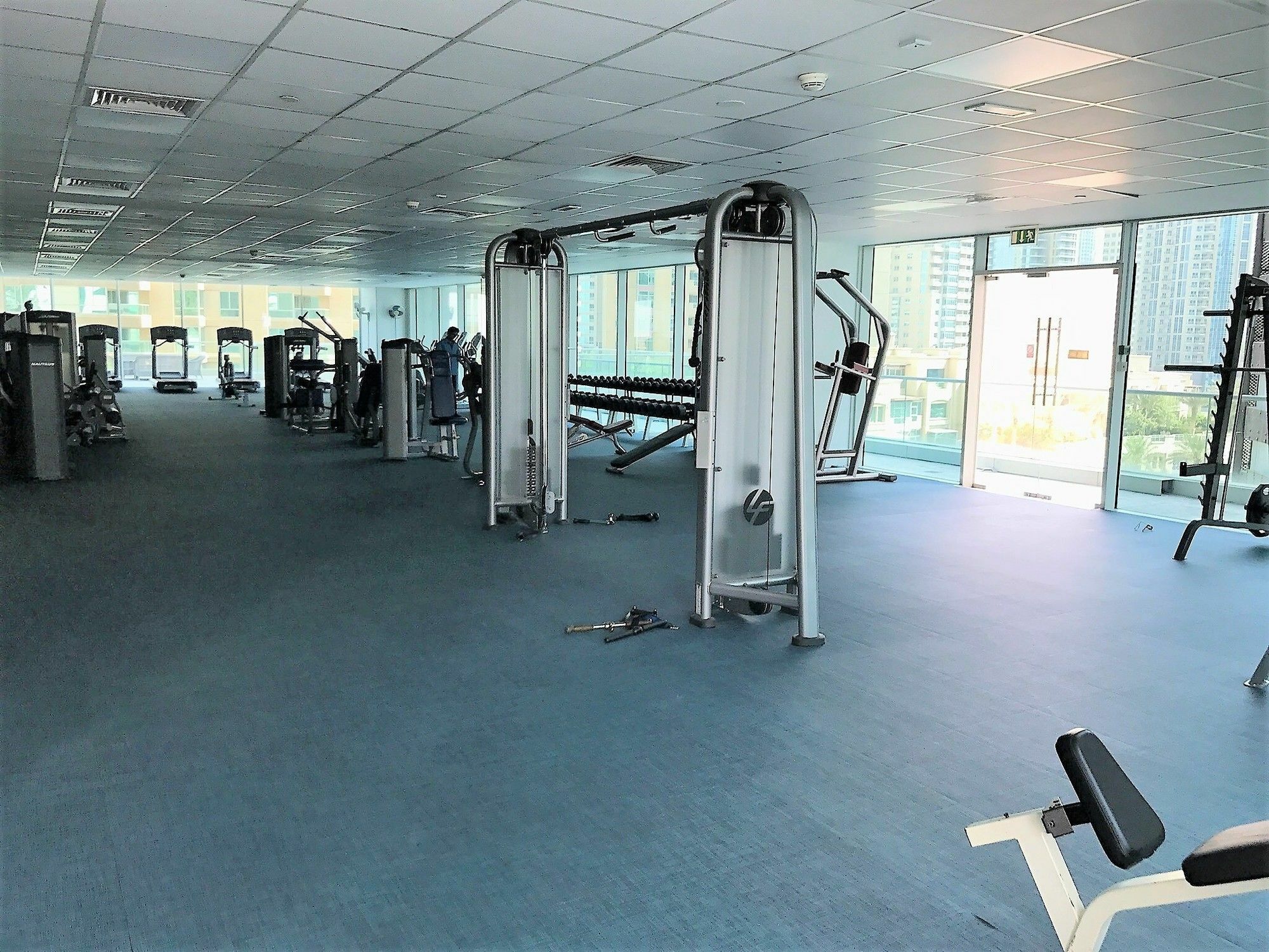 Yanjoon Homes - Marina Heights * Dubai