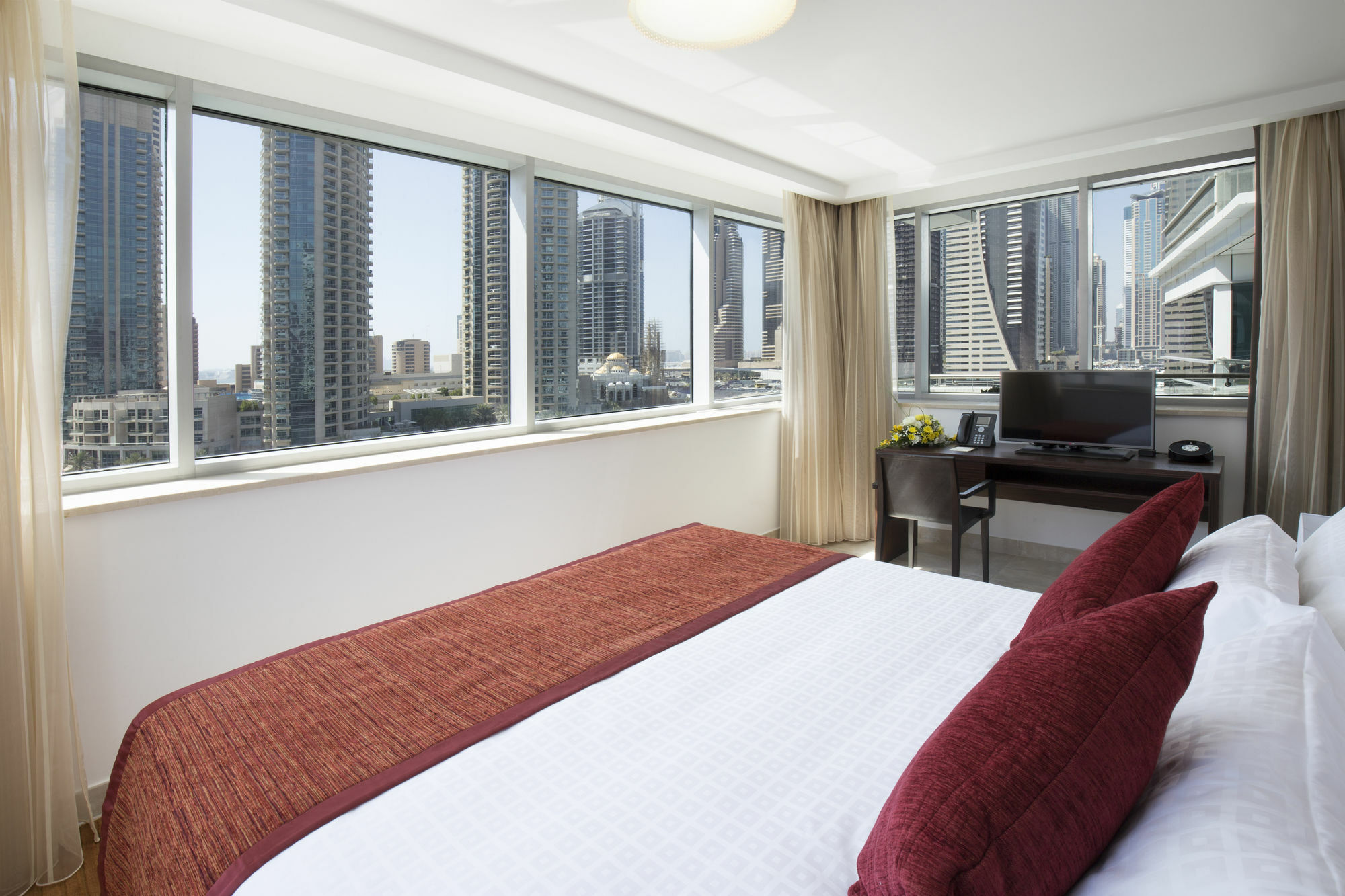 La Verda And Marina Aparthotel Dubai