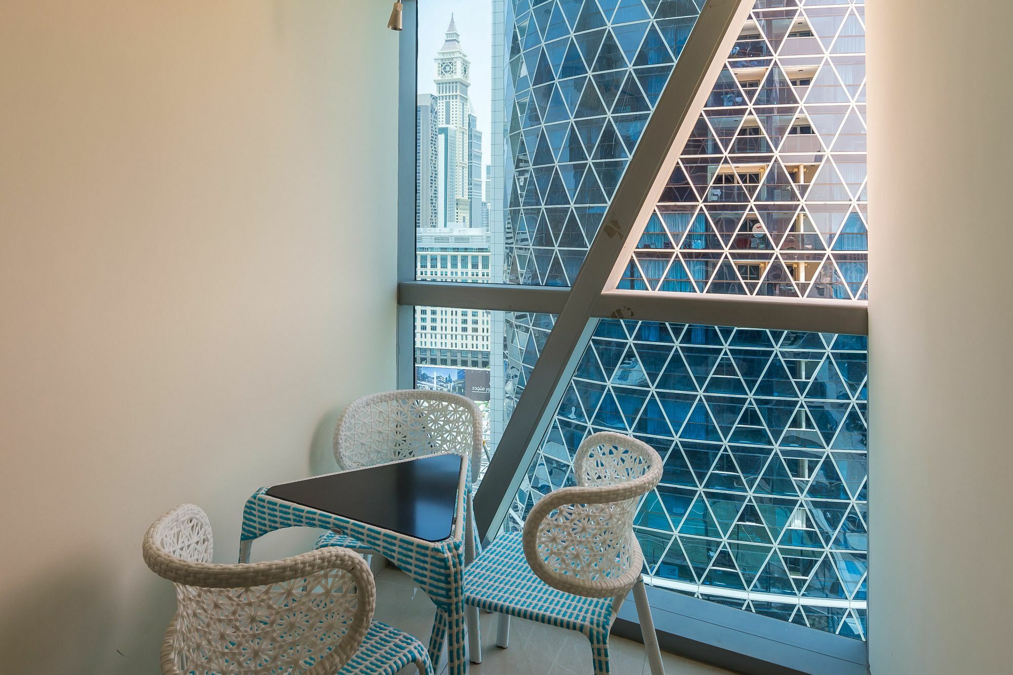 Daire Park Towers By Deluxe Homes *