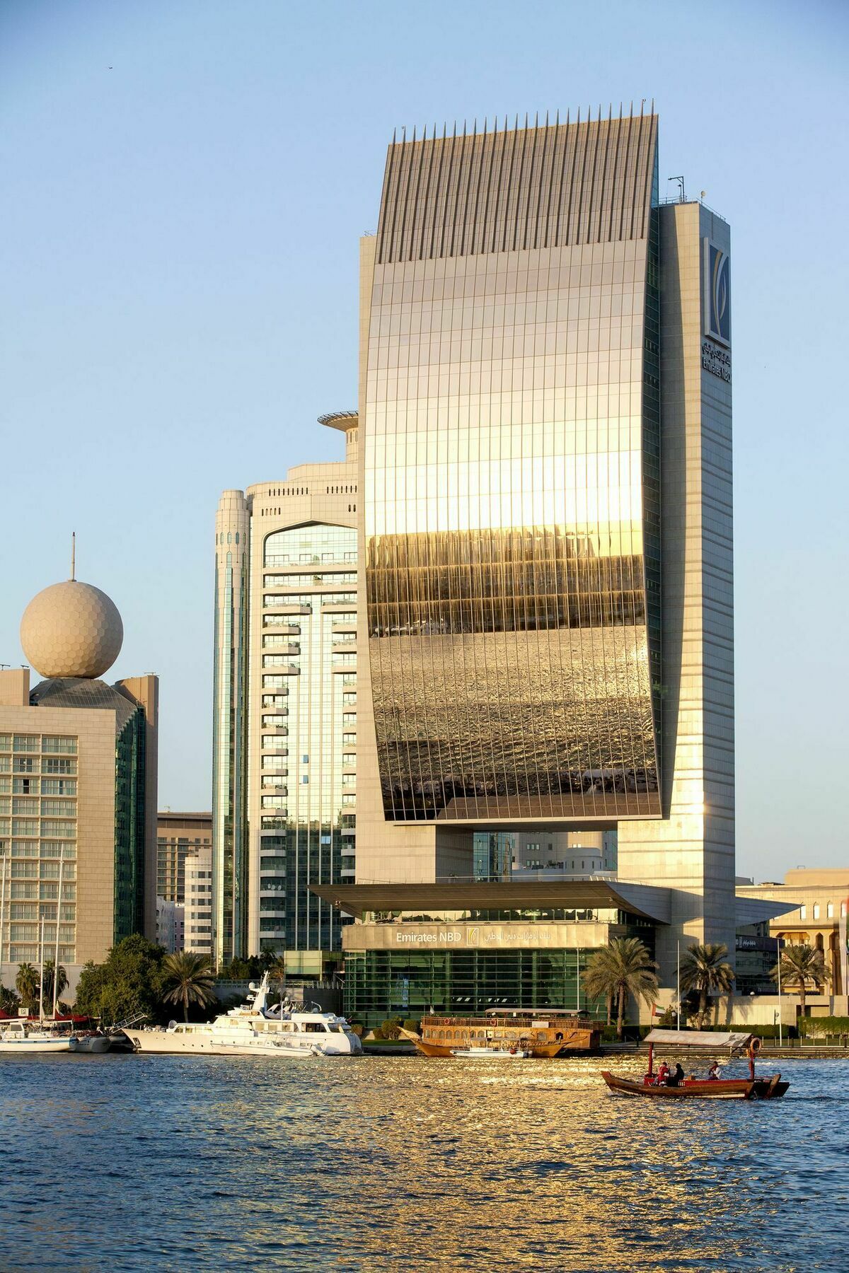 Hampton By Hilton Al Seef Hotel 3*