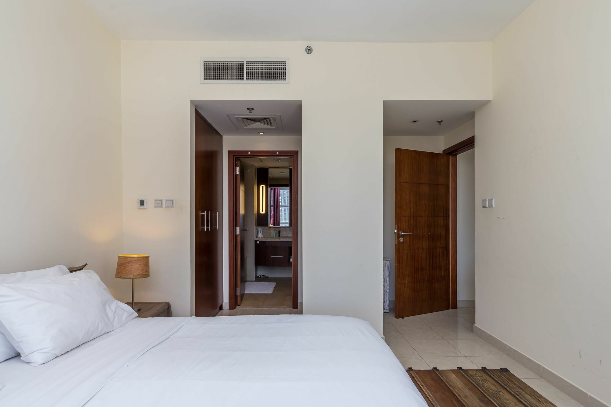Apartment Standpoint In Downtown By Deluxe Homes