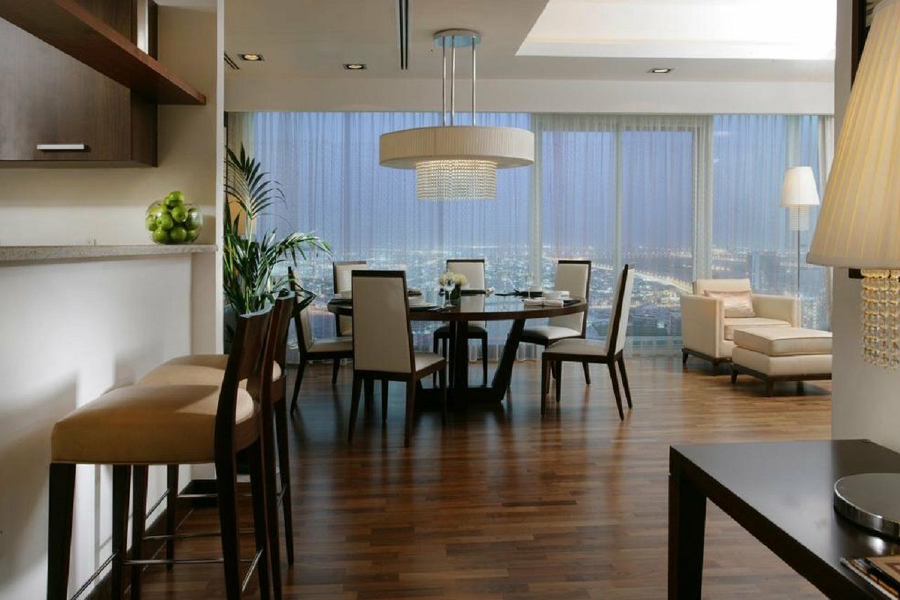 Hotel La & Dubai