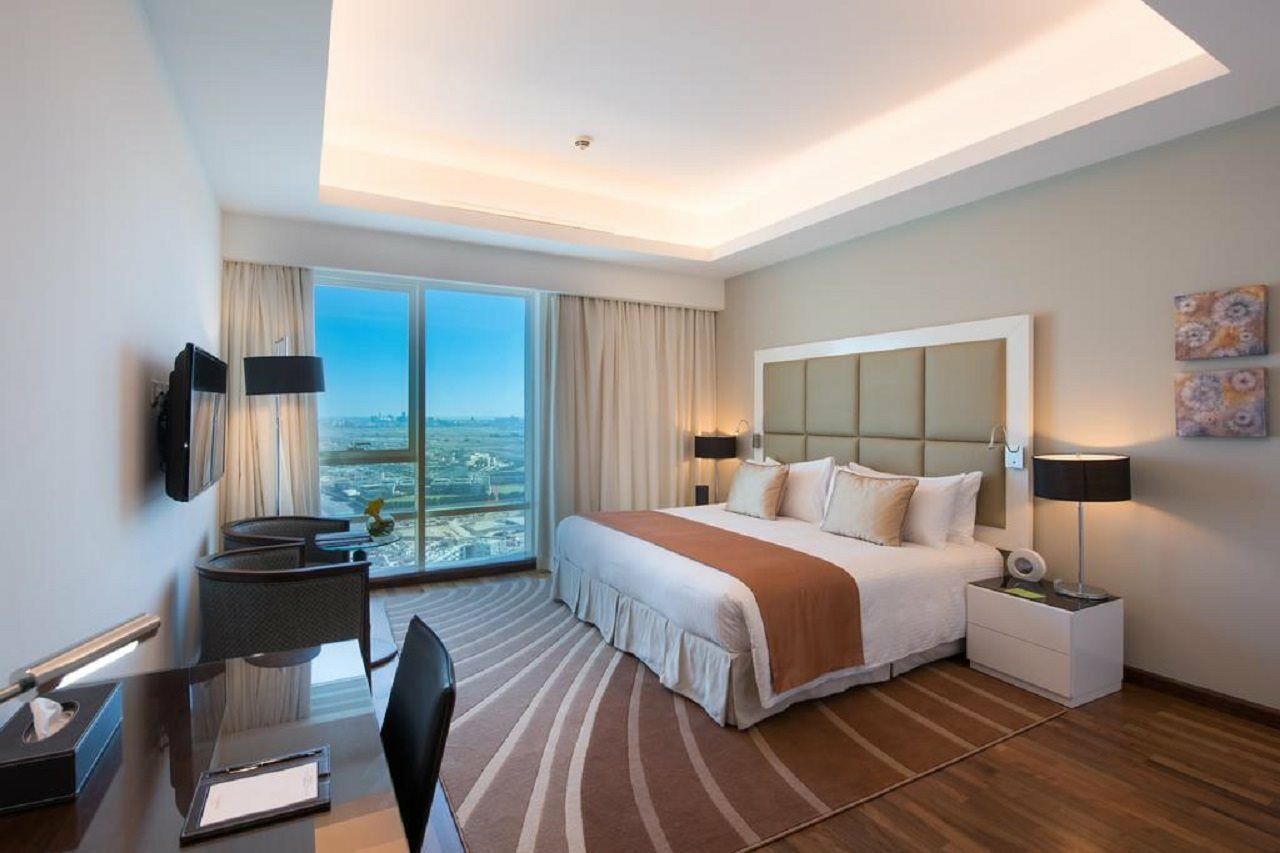 Hotel La & Dubai