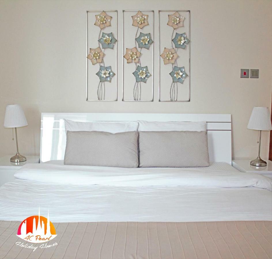 Two Continents Holiday Homes - Two Steps To Marina Walk Apartment *