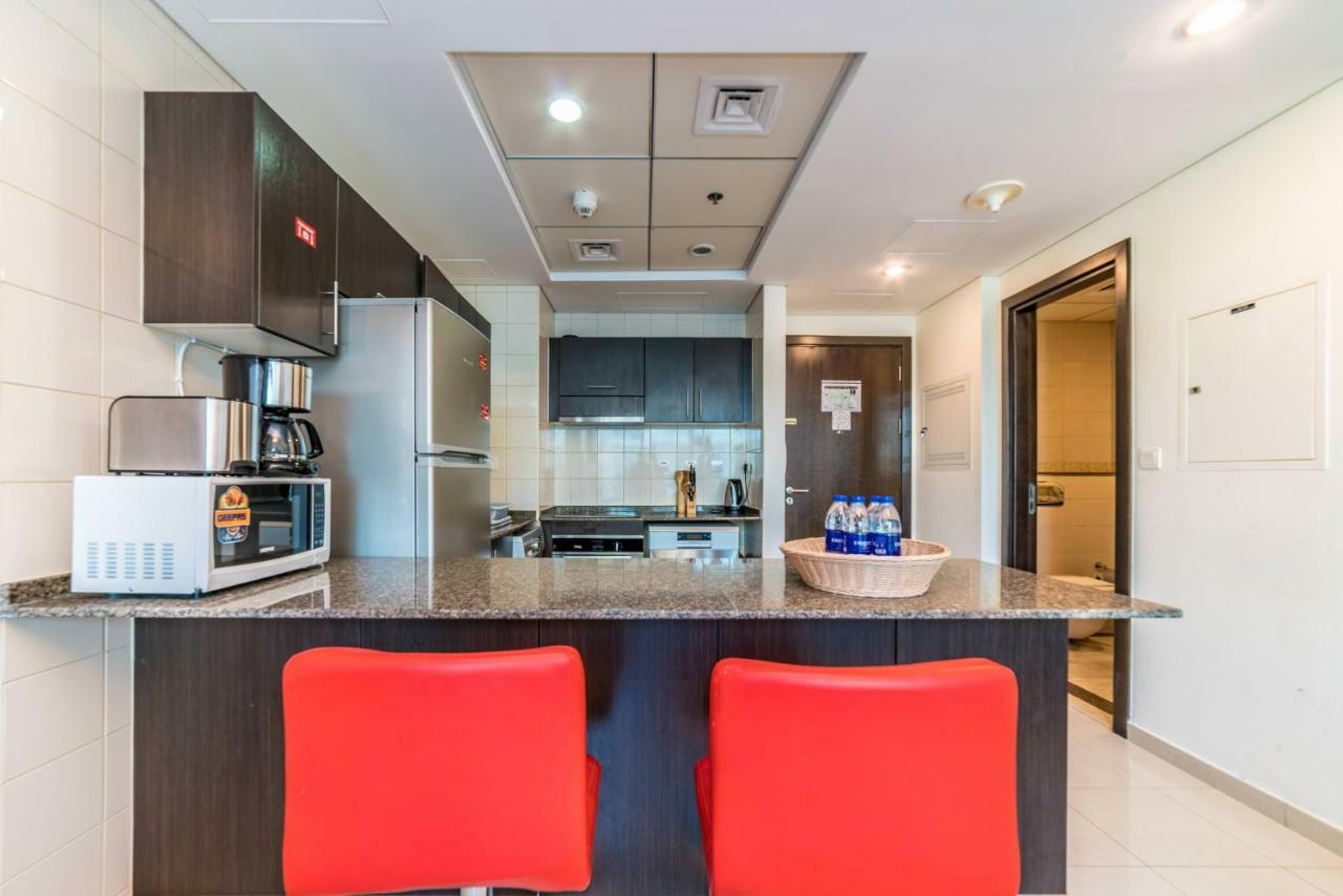 Icon Casa Living - Bay Tower Apartment Dubai