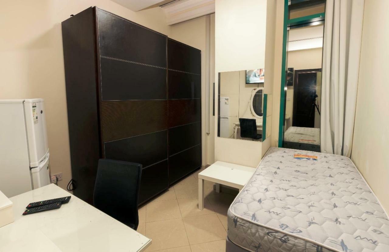 Nice Single Rooms For Girls In Dubai 305 *