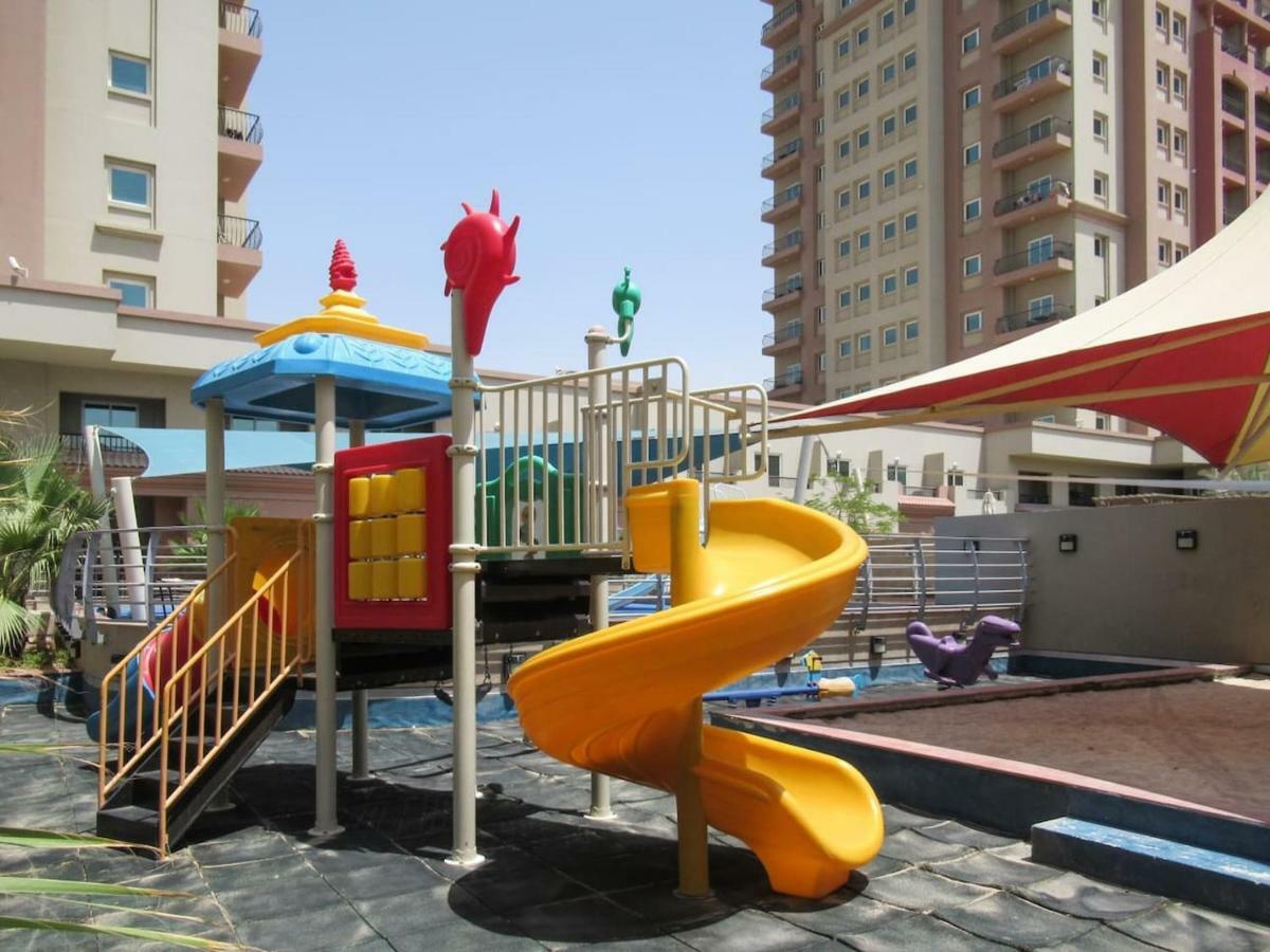 Frank Porter - Imperial Daire Dubai