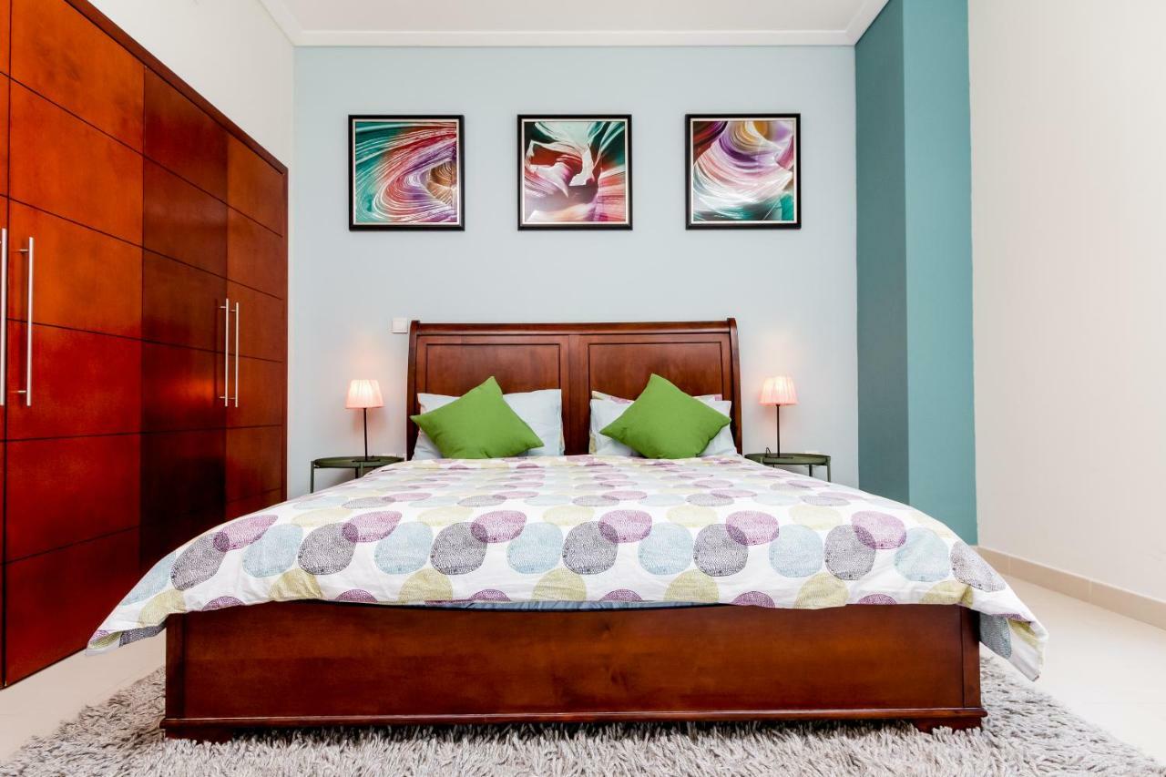 Apartamento Quintessential Quarters - Ultra-modern And Spacious Aparment Dubai