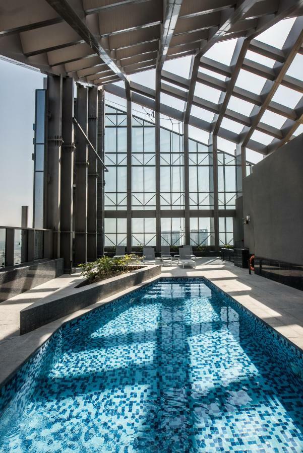 Fantastay Sparkle Tower One Bedroom Suite Marina View Dubai