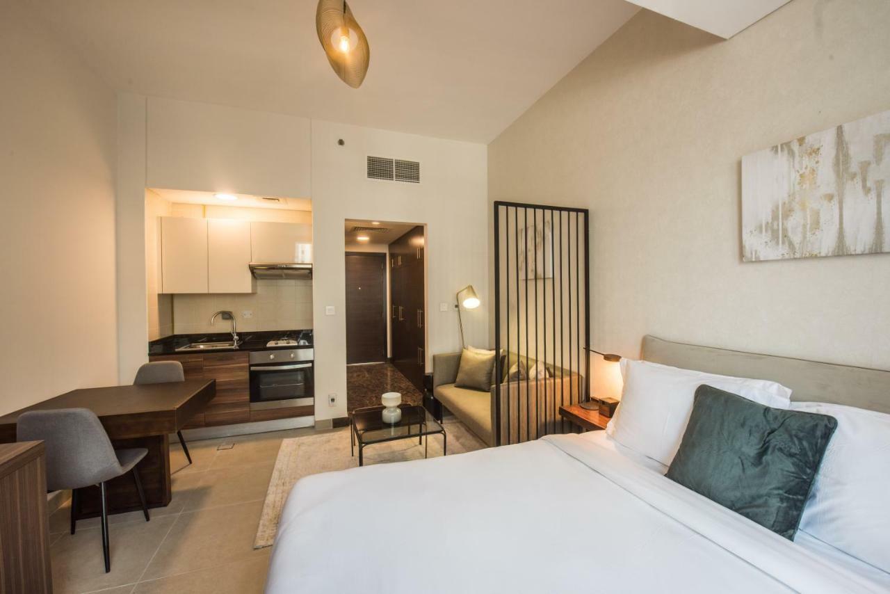 Fantastay - Luxury Studio Sparkle Tower Marina Daire