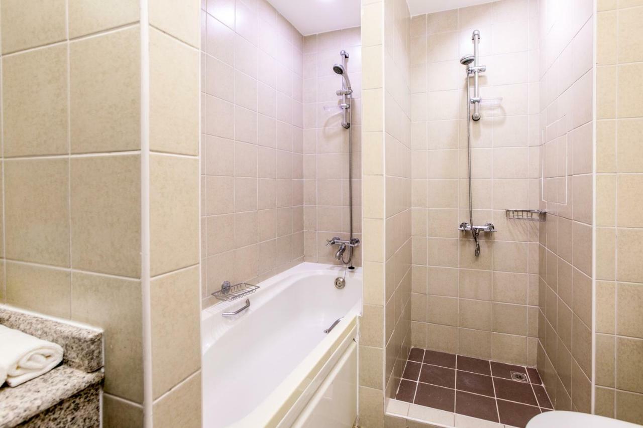2br High Floor Torch Tower Marina