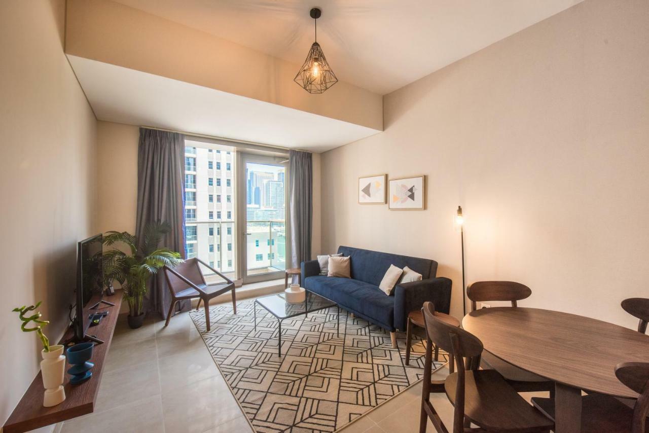 Fantastay Sparkle Tower Luxury 1 Br *