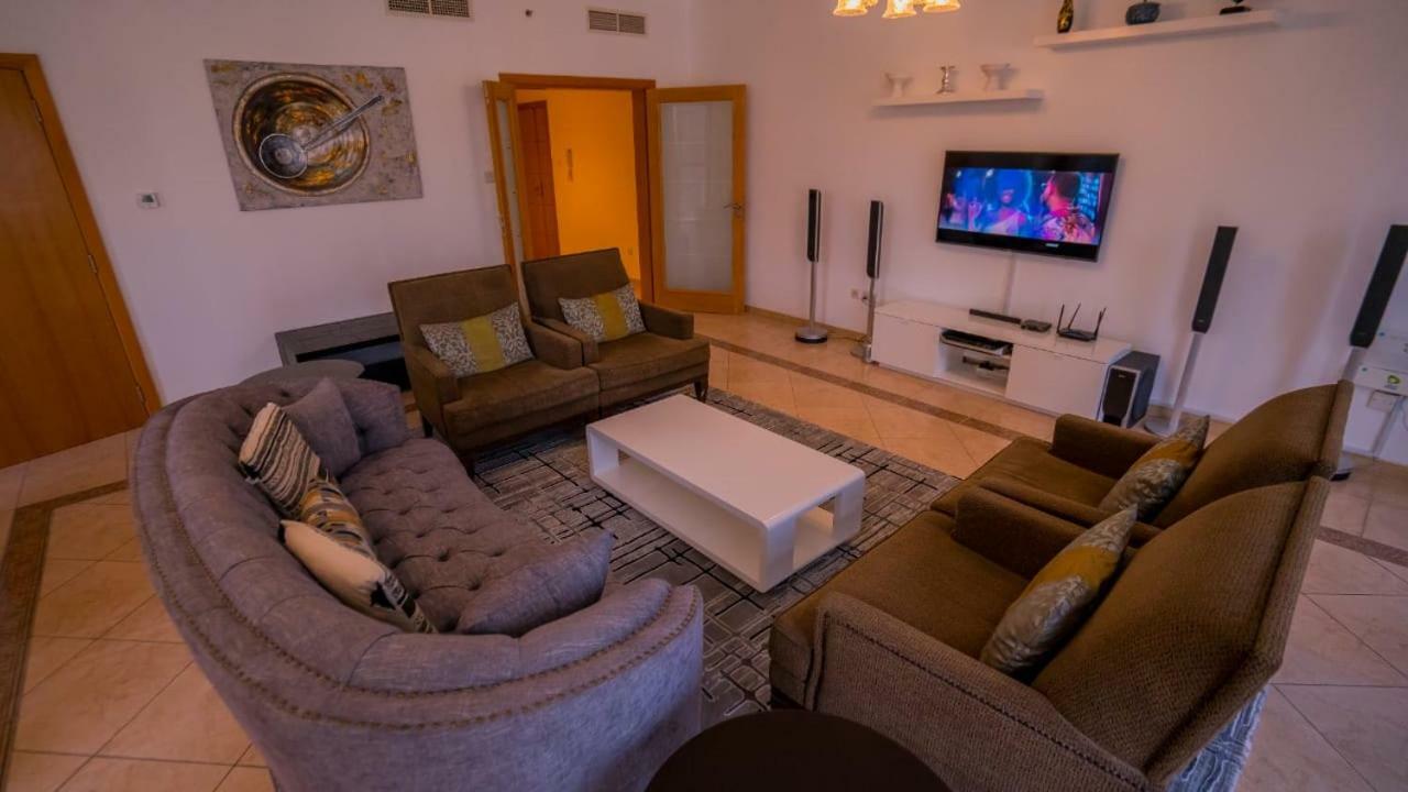 The Holiday Homes Apartment