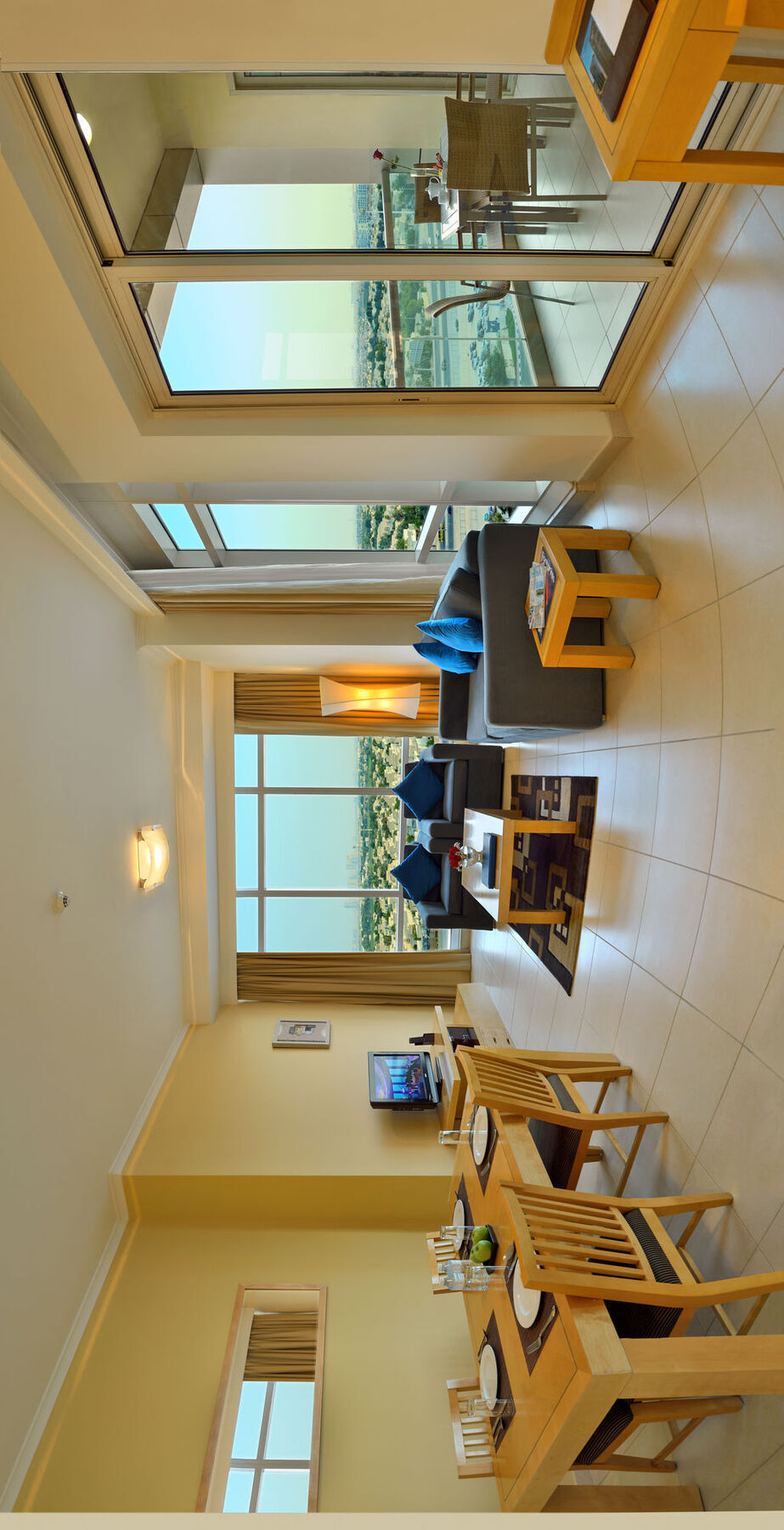 Oaks Liwa Heights Apart Otel