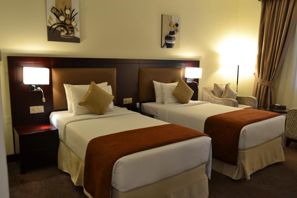 Landmark Summit 4* Dubai