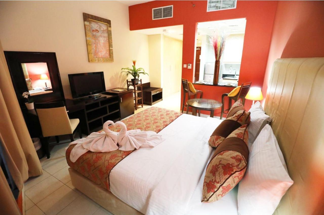 Parkside Hotel Apartment 4*