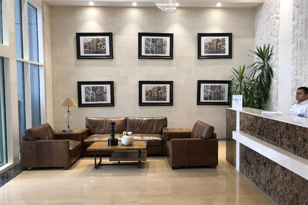 Lux - The Ultimate Lake View Apartment