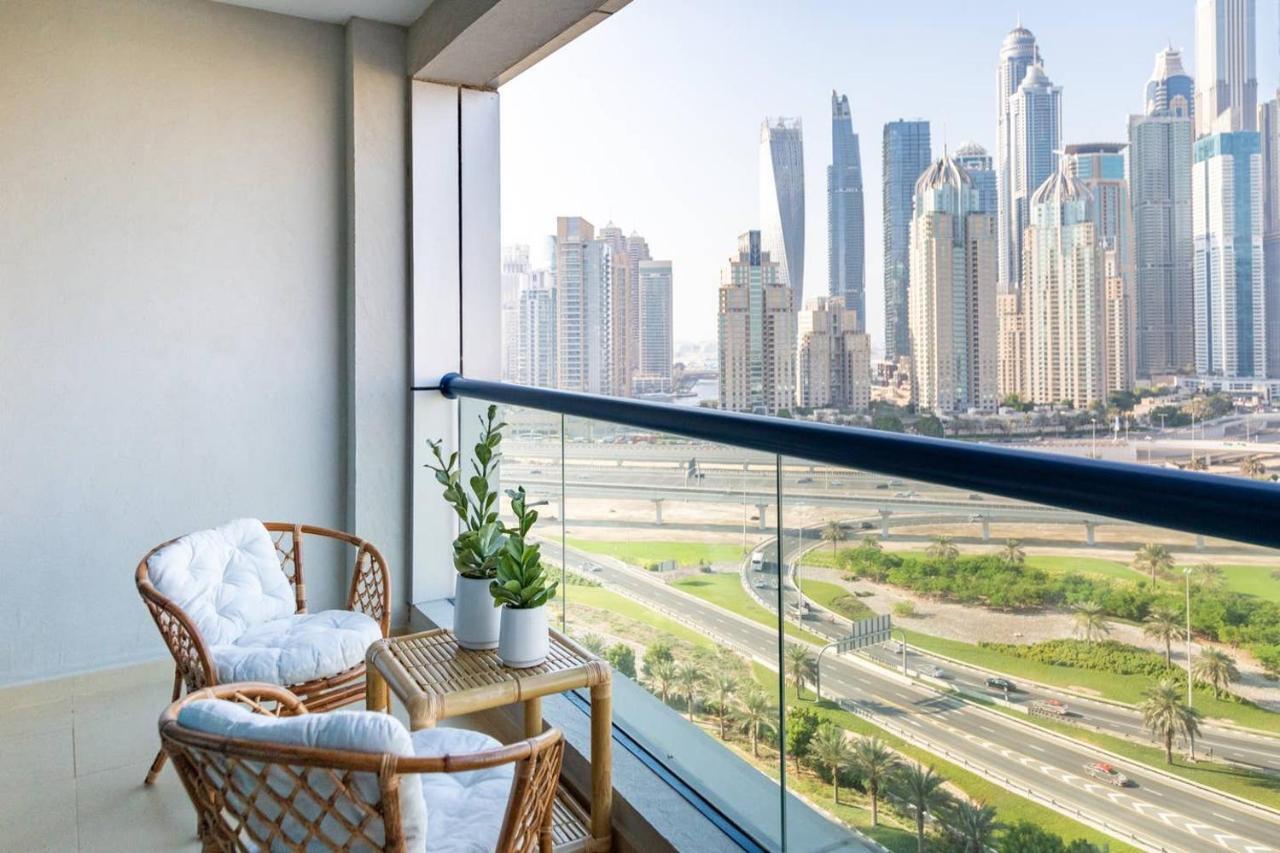 Frank Porter - X1 Tower Dubai