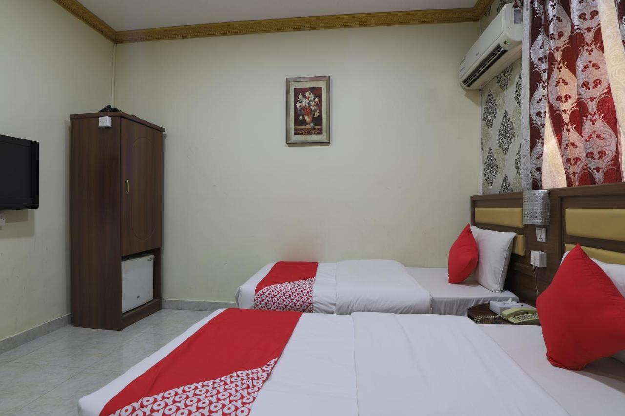 Hotel Oyo 335 Remas Llc *