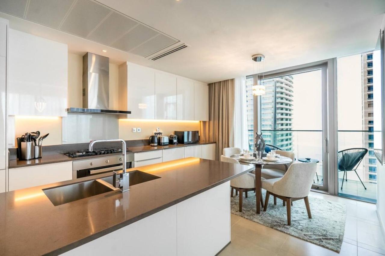 Apartment Luton Vacation Homes Marina Gate Tower 2