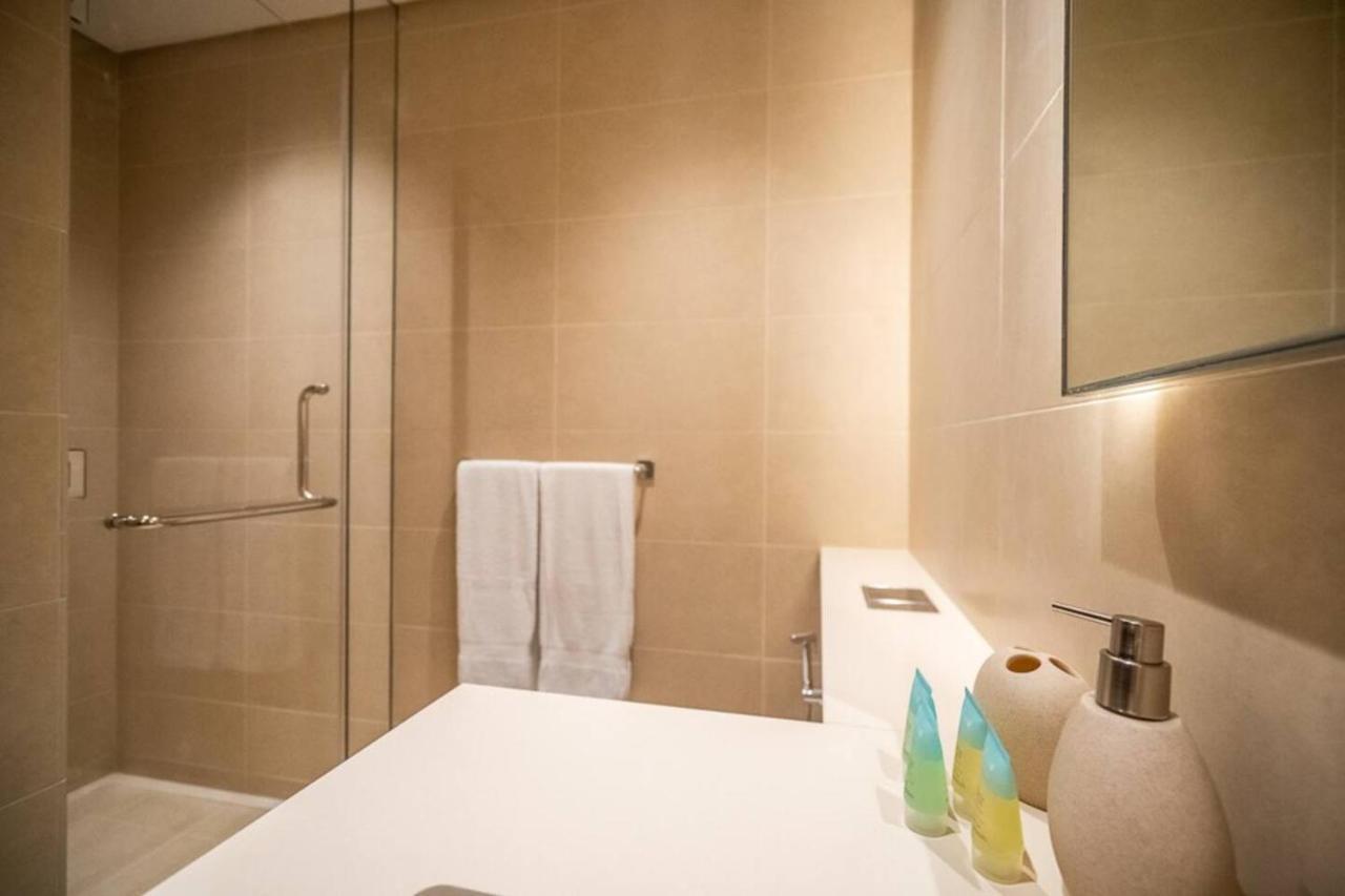 Luton Vacation Homes Marina Gate Tower 2 *