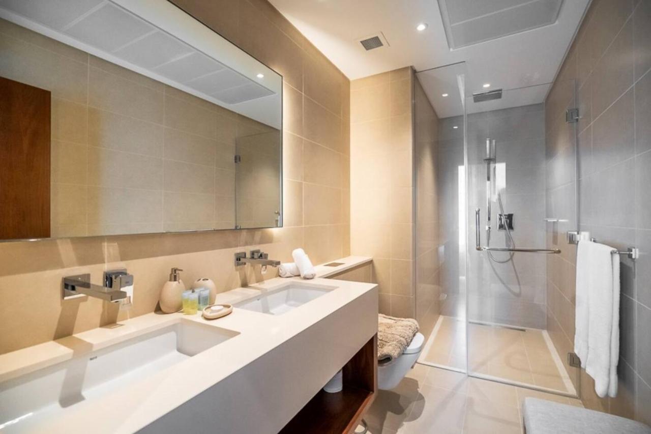 Apartment Luton Vacation Homes Marina Gate Tower 2