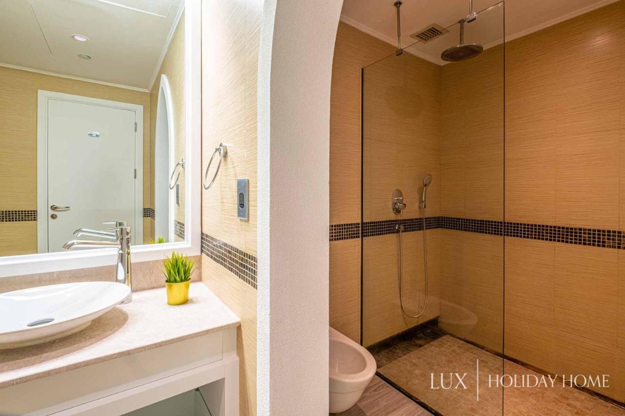 Lux - Ibn Battuta Dubai