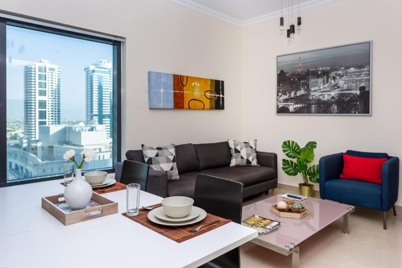 Higuests - Modern In Marina With Pool And Gym Apartment Dubai