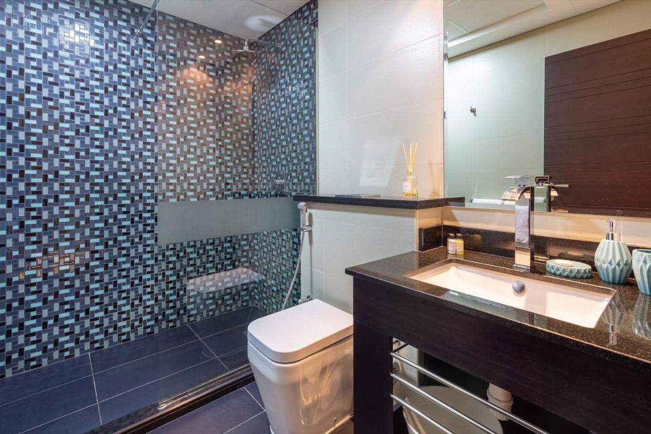 Astonishing 1br In Fabulous Cayan Tower Apartment *
