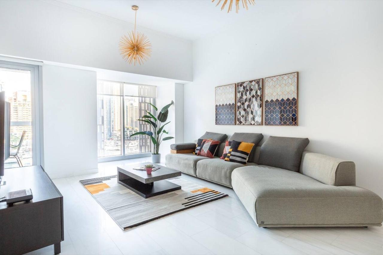 Astonishing 1br In Fabulous Cayan Tower Dubai