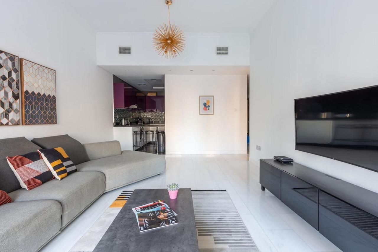 Astonishing 1br In Fabulous Cayan Tower Apartment *