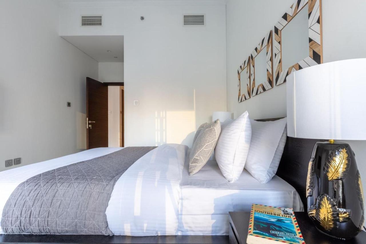 Astonishing 1br In Fabulous Cayan Tower Apartment Dubai