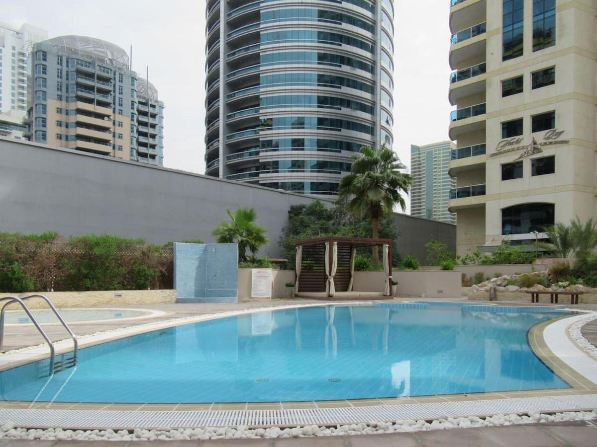 Frank Porter - Yacht Bay Apartamento *