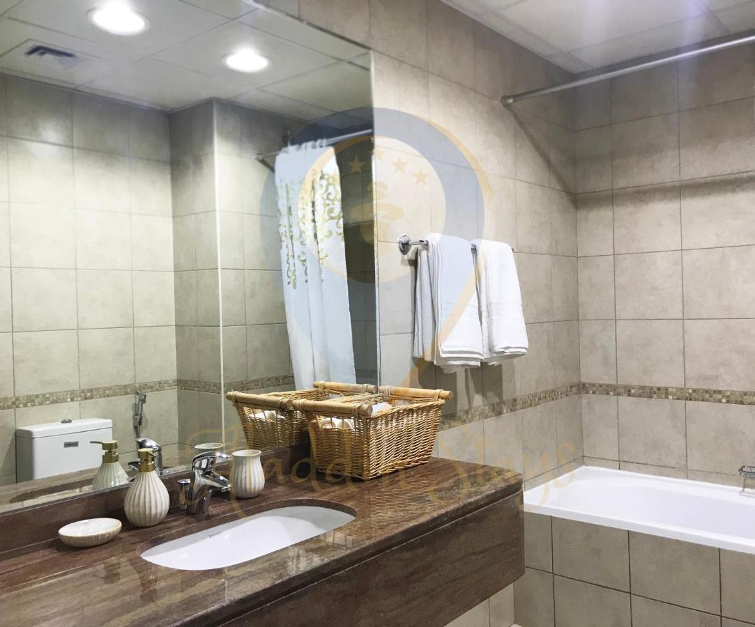 Apartment Aladdin Stays - Royal Oceanic Tower Dubai