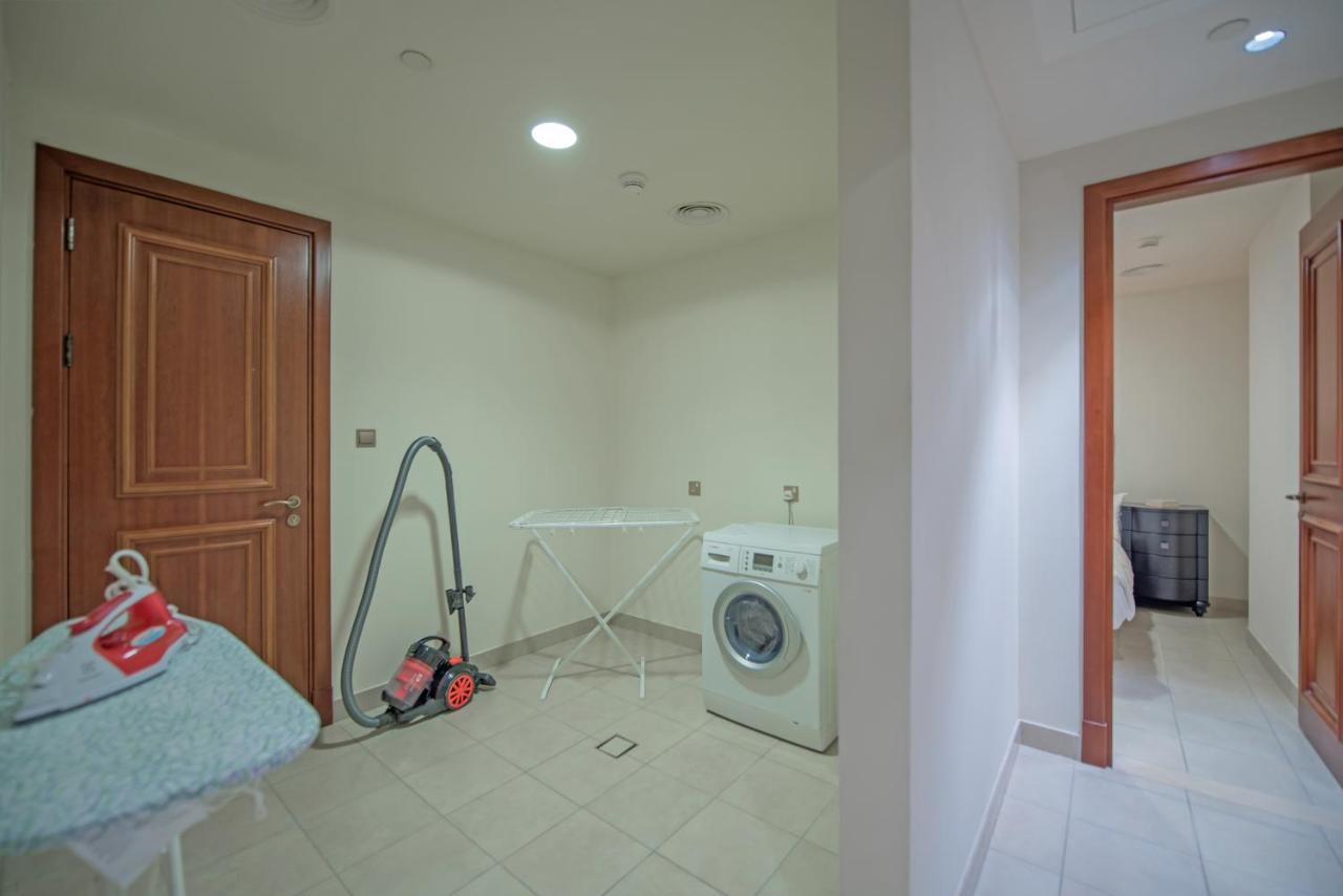 Apartment Luxurious 3br Townhouse With Maid's & Private Pool In Palm Jumeirah